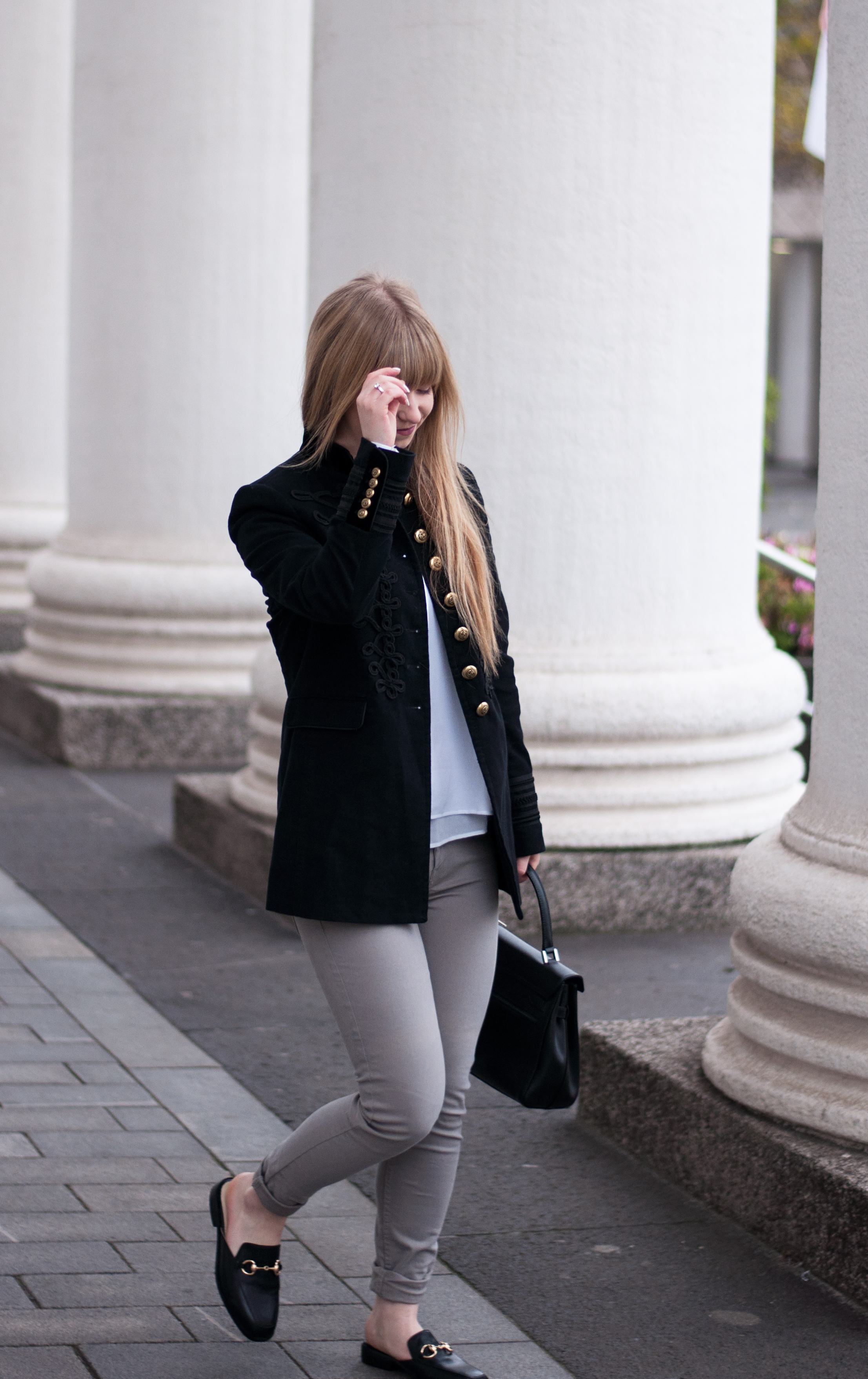 outfit-modeblogger-mules-gucci-style-zaful-black-military-coat-zara-mantel-skinny-jeans-winter-look-duisburg-laraira-2