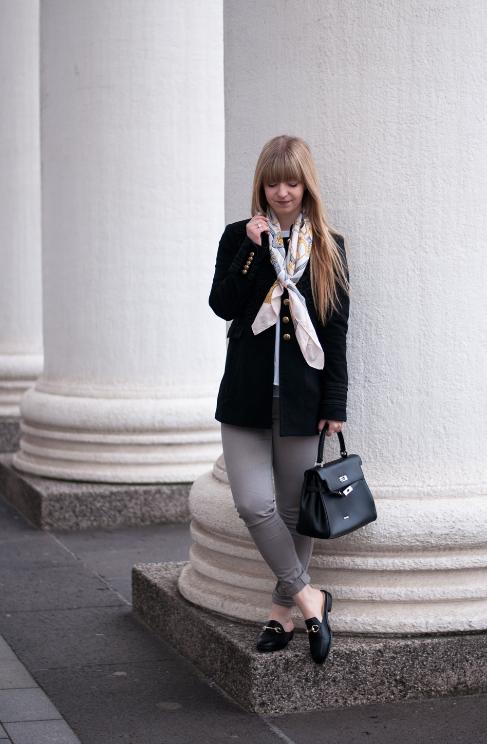 outfit-modeblogger-mules-gucci-style-zaful-black-military-coat-zara-mantel-skinny-jeans-winter-look-duisburg-laraira-4